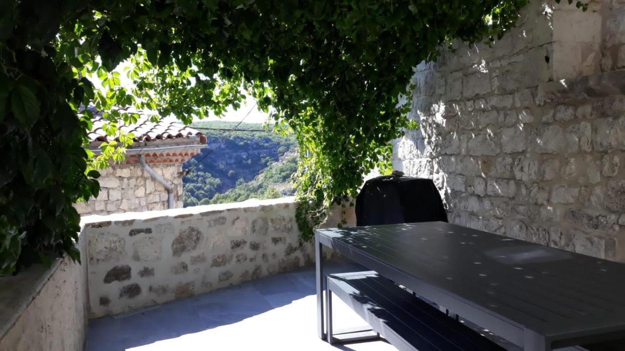 Magnifique maison en coeur de Balazuc, proche plages ardèche Esterno foto