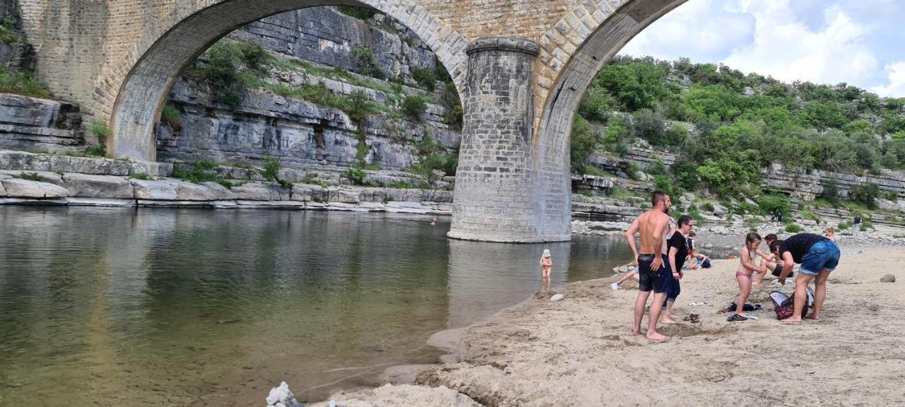 Magnifique maison en coeur de Balazuc, proche plages ardèche Esterno foto