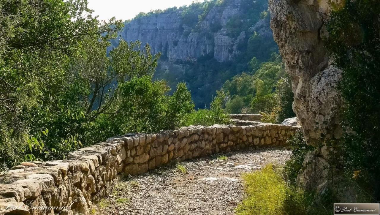 Magnifique maison en coeur de Balazuc, proche plages ardèche Esterno foto