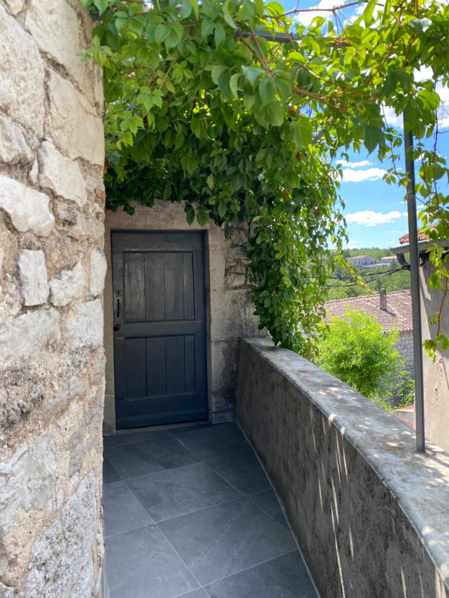 Magnifique maison en coeur de Balazuc, proche plages ardèche Camera foto
