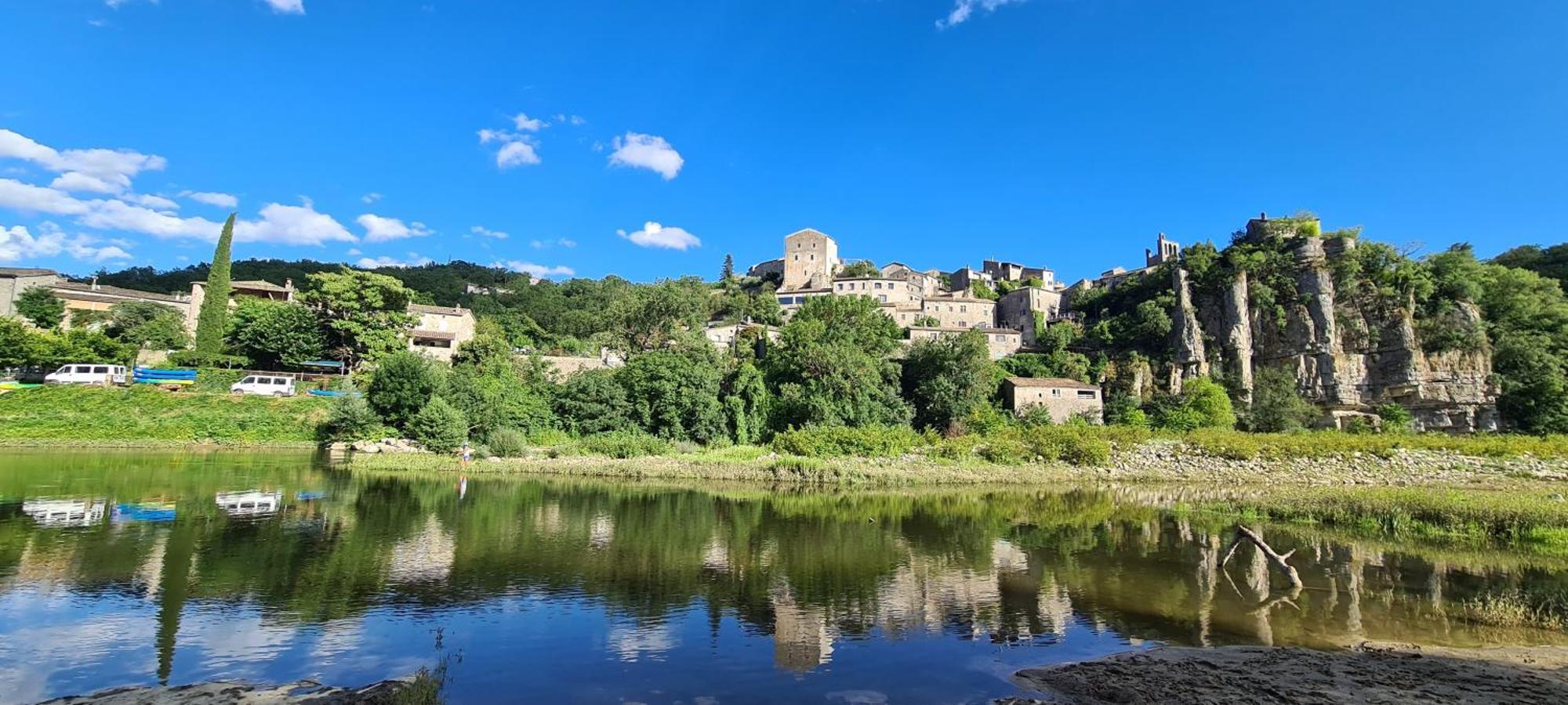 Magnifique maison en coeur de Balazuc, proche plages ardèche Esterno foto